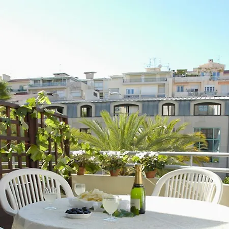 Fleurs Apartament *